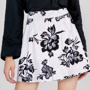 GAP Floral Black and White A-Line Knee-Length Skirt